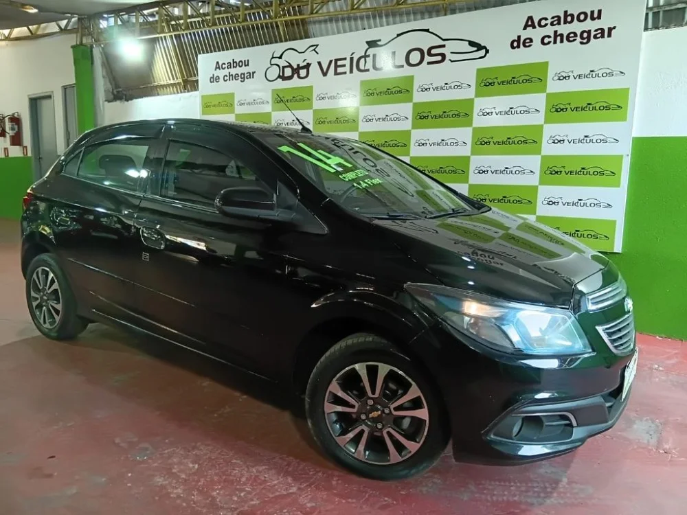 GM - Chevrolet ONIX HATCH LTZ 1.4 8V FlexPower 5p Mec.