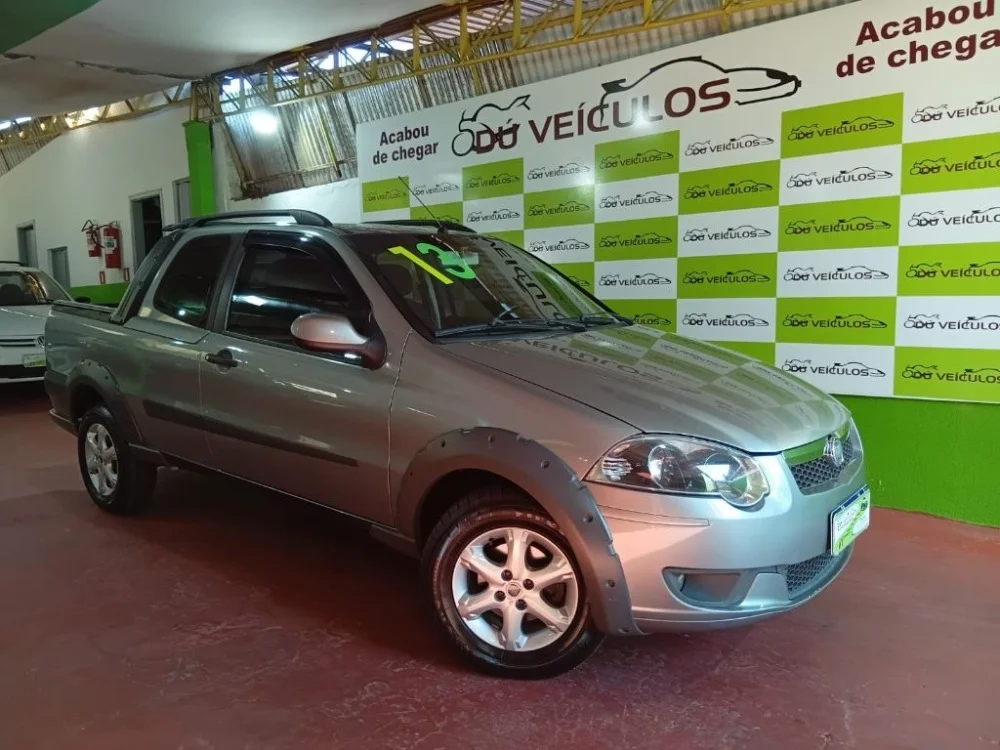 Fiat Strada Trekking 1.6 16V Flex CD